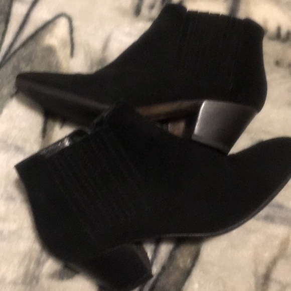 Booties - Picture 3 of 4